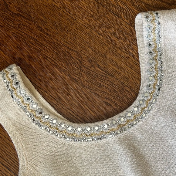 St. John cream sweater shell with sequins - Picture 5 of 13